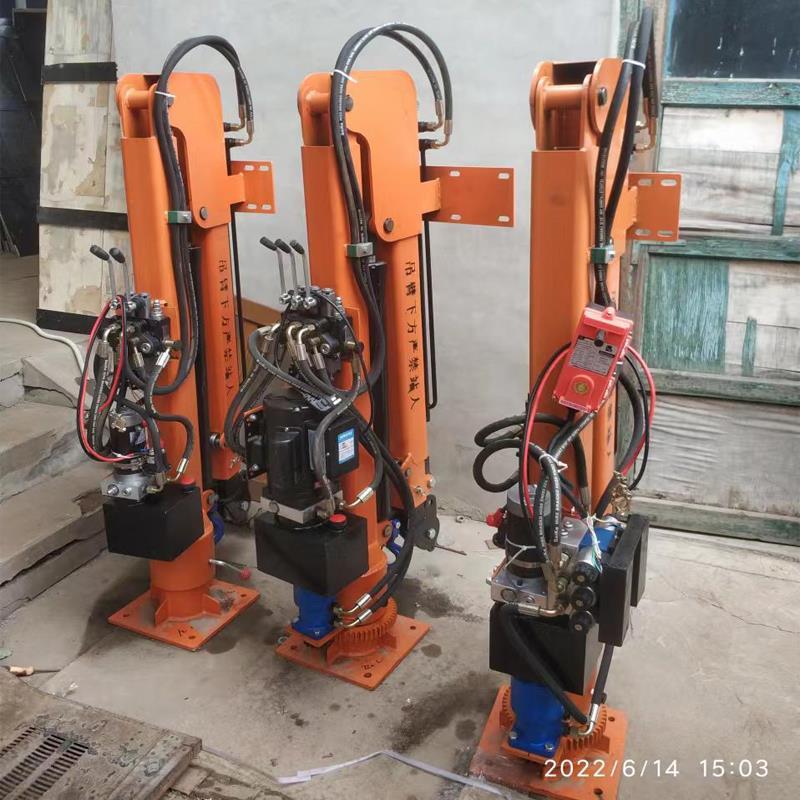 宁乡市重汽蓝牌随车吊 3.2吨 国六动力强 液压驱动 农用自卸起重机